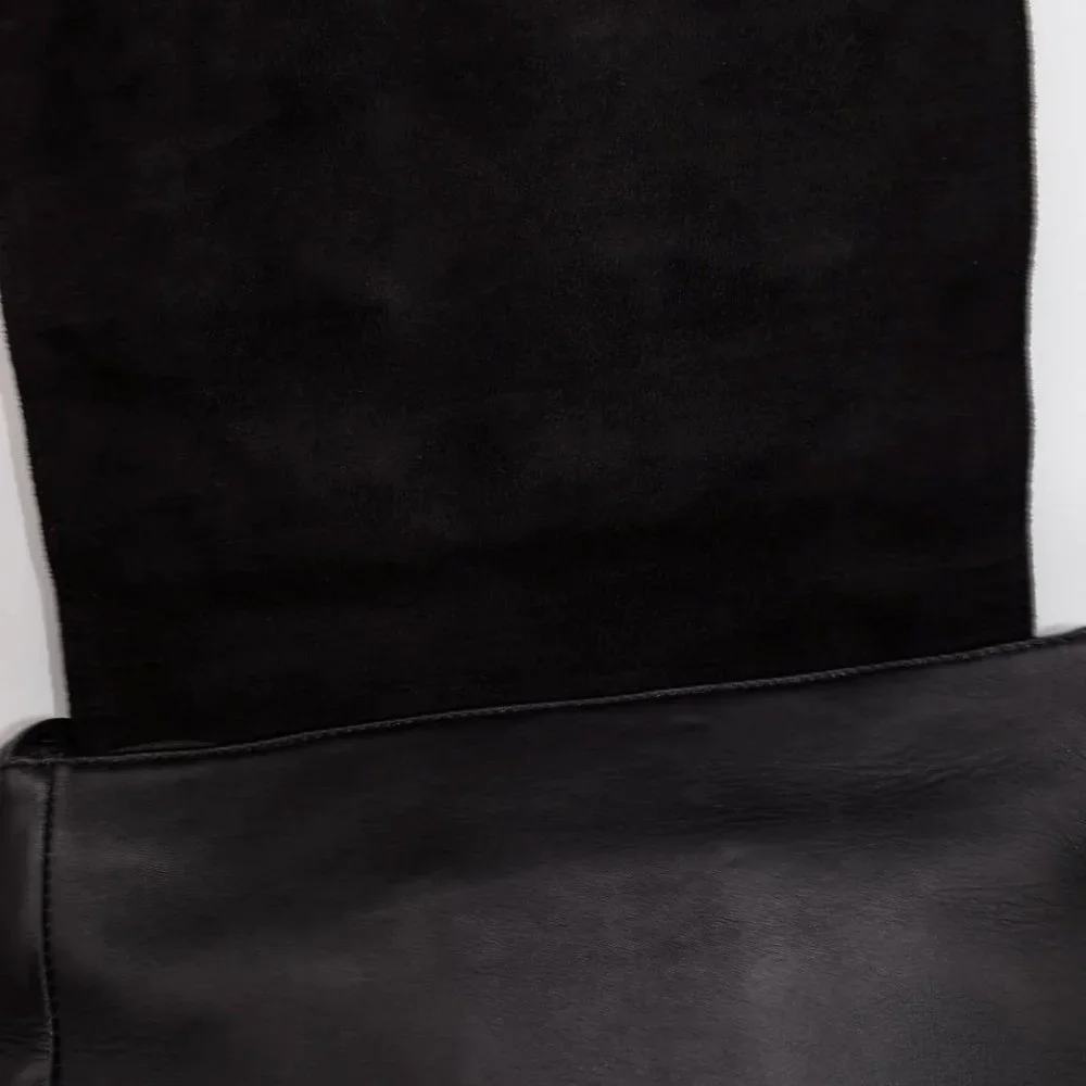 Clever Carriage Company Leather Rose Messenger Bag - Picture 11 of 11